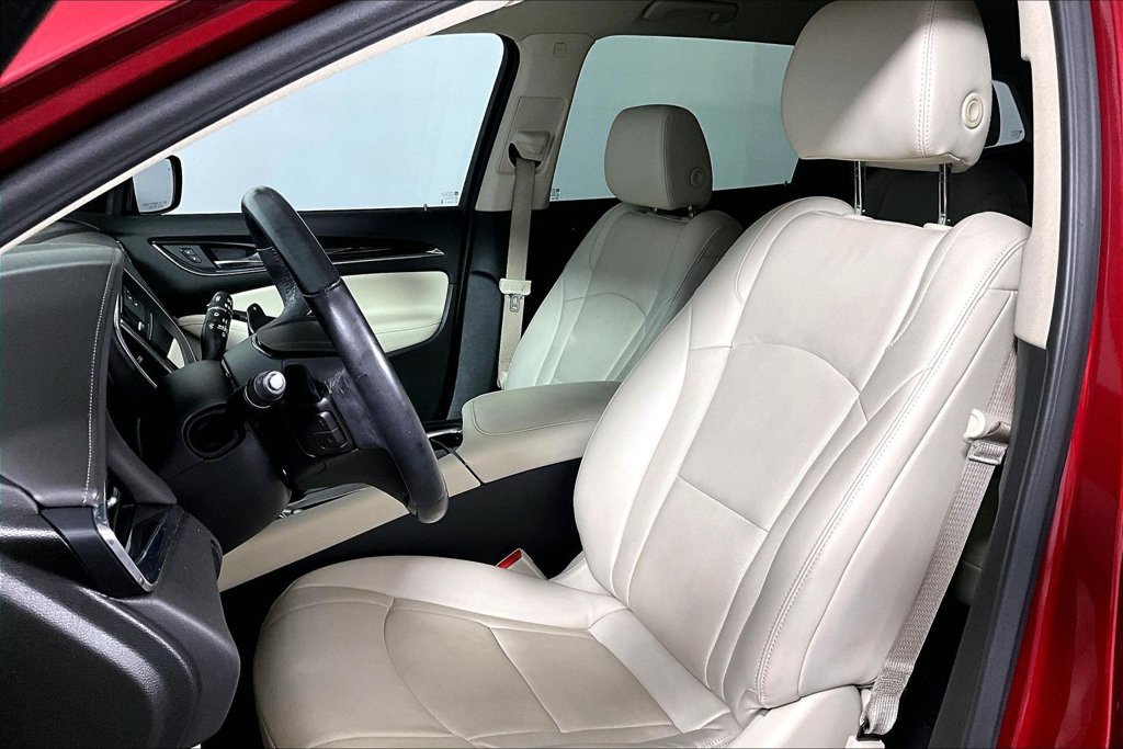 Used 2024 Buick Enclave Essence w/ Technology Package FWD image 25