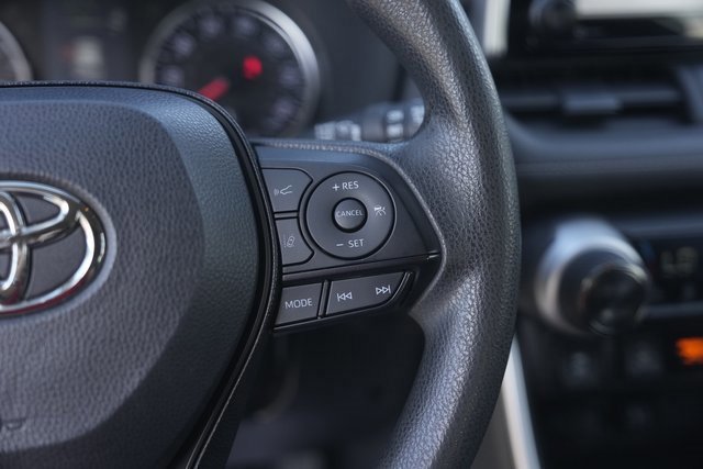 Used 2019 Toyota RAV4 XLE image 24