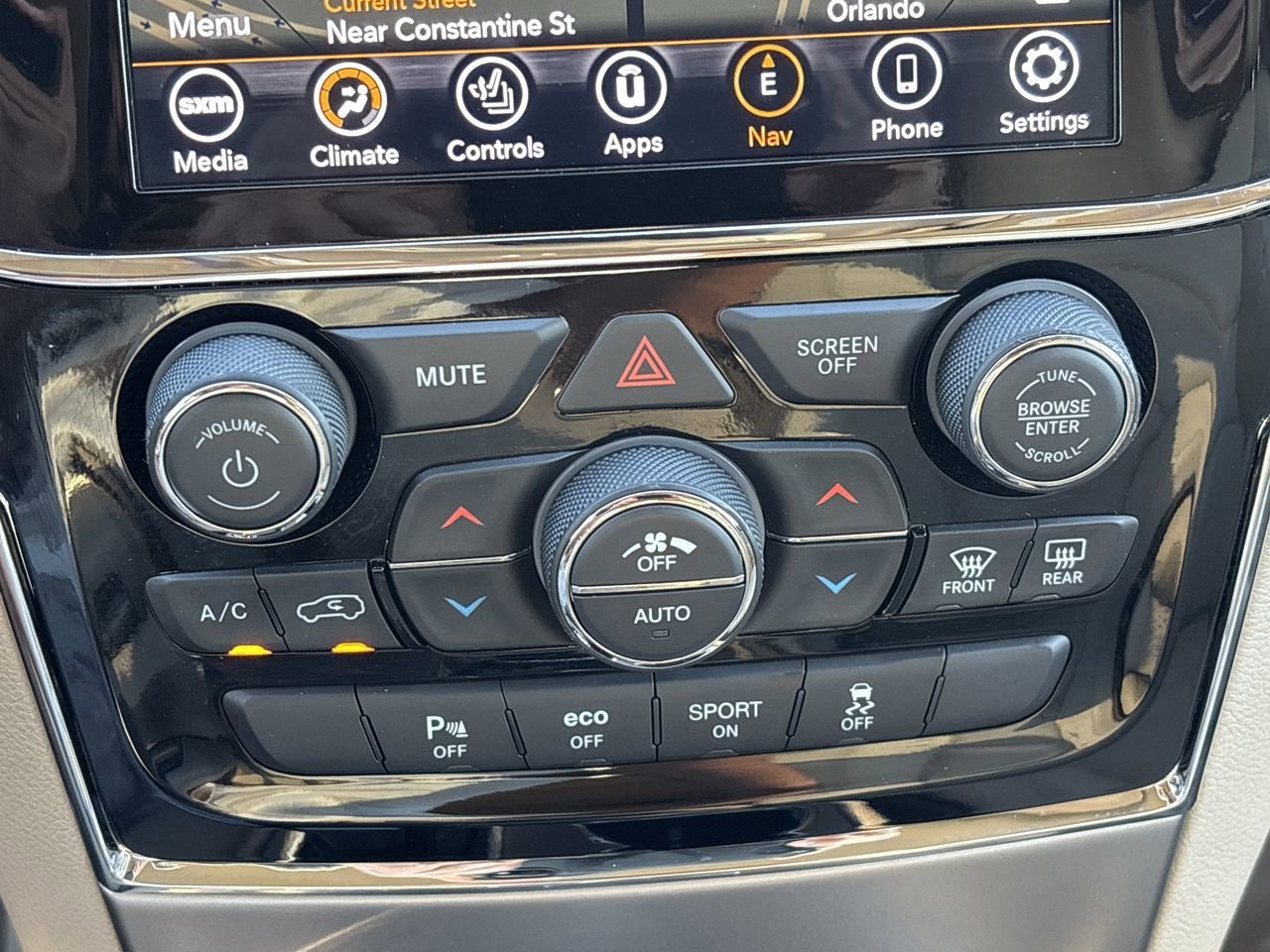 Used 2020 Jeep Grand Cherokee Overland image 31