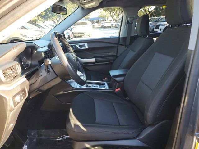 Certified 2023 Ford Explorer XLT image 11