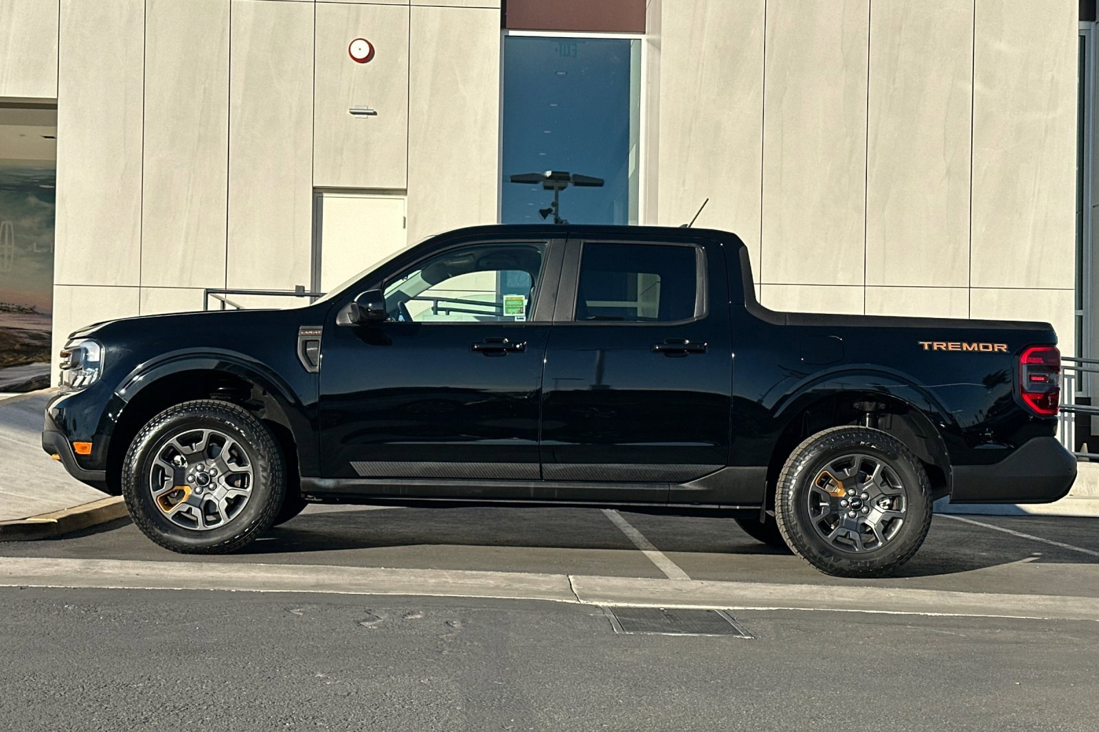 Certified 2024 Ford Maverick Tremor w/ Tremor Off-Road Package image 6