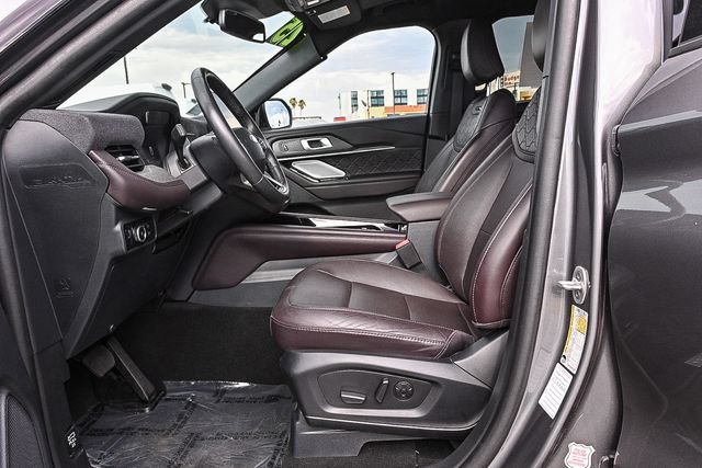 Certified 2025 Ford Explorer Platinum w/ LUX Leather Package AWD/4WD image 19