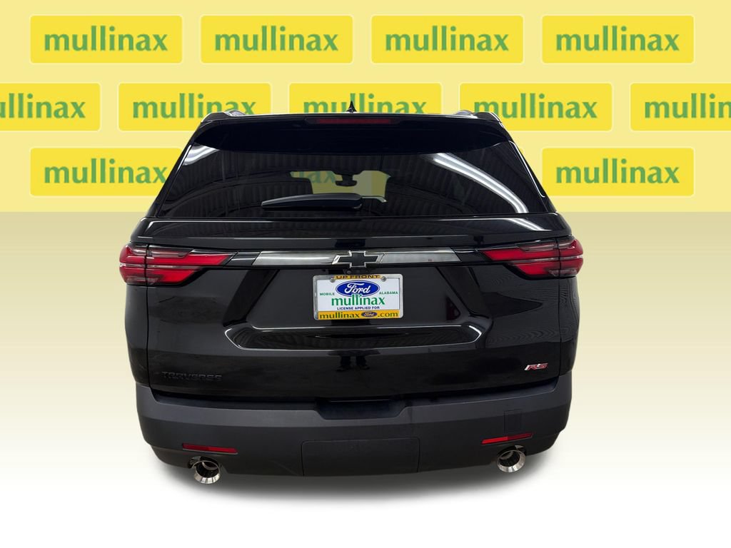 Used 2023 Chevrolet Traverse RS FWD image 9