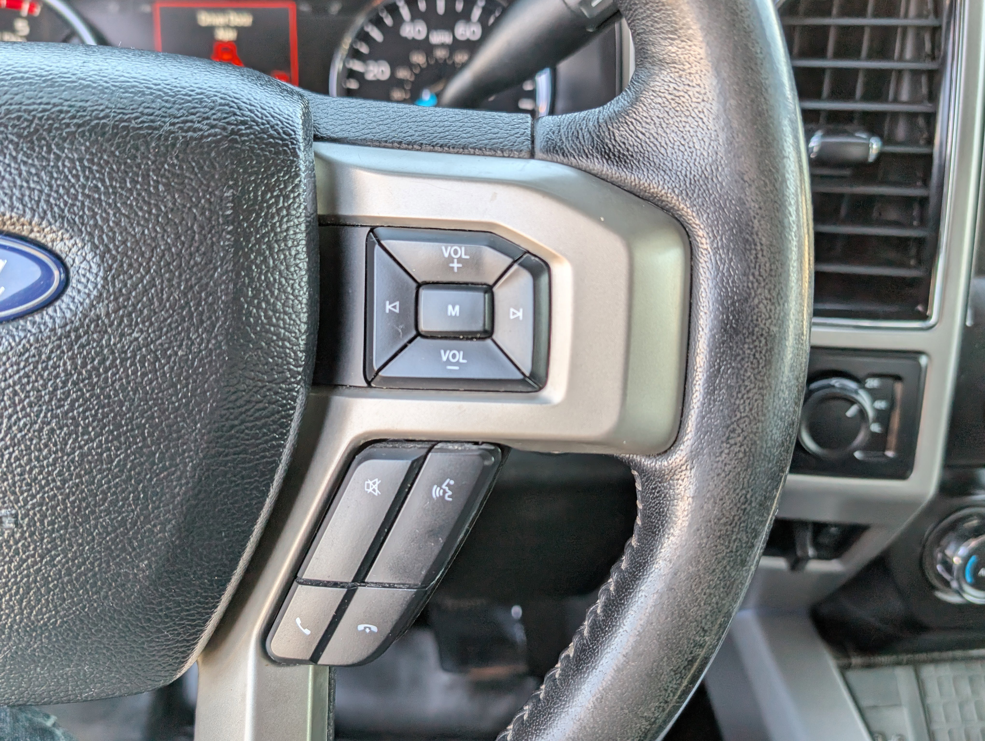 Certified 2020 Ford F350 Lariat w/ Lariat Ultimate Package image 22