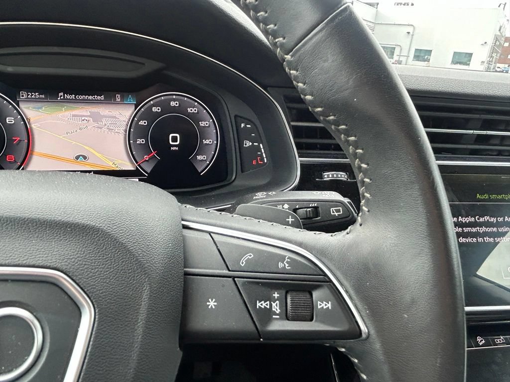 Used 2020 Audi Q8 Premium Plus AWD/4WD image 16