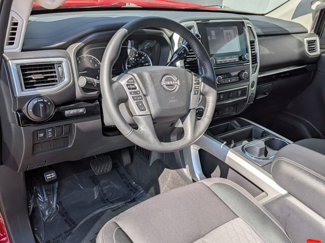 Used 2024 Nissan Titan SV w/ SV Convenience Package AWD/4WD image 17