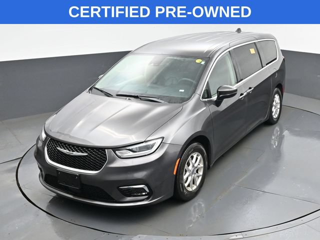 Used 2023 Chrysler Pacifica Touring-L FWD image 23