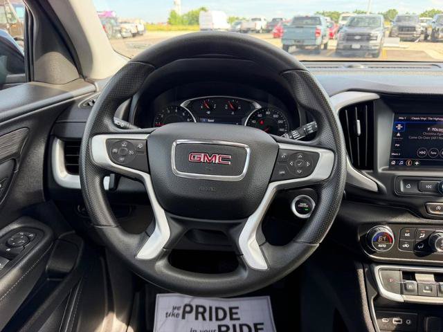 Used 2024 GMC Terrain SLE w/ Driver Convenience Package FWD image 12