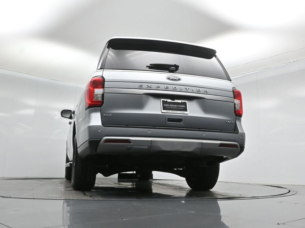 Certified 2023 Ford Expedition Max XLT image 16