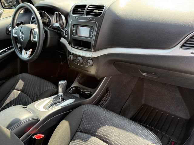 Used 2019 Dodge Journey SE w/ Connectivity Group FWD image 22