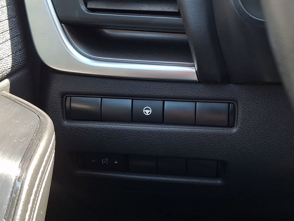 Used 2023 Nissan Rogue SV AWD/4WD image 26