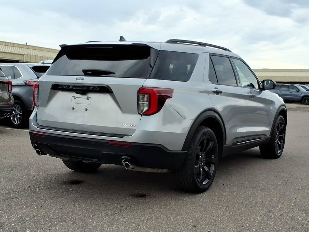 Certified 2023 Ford Explorer ST-Line AWD/4WD image 5