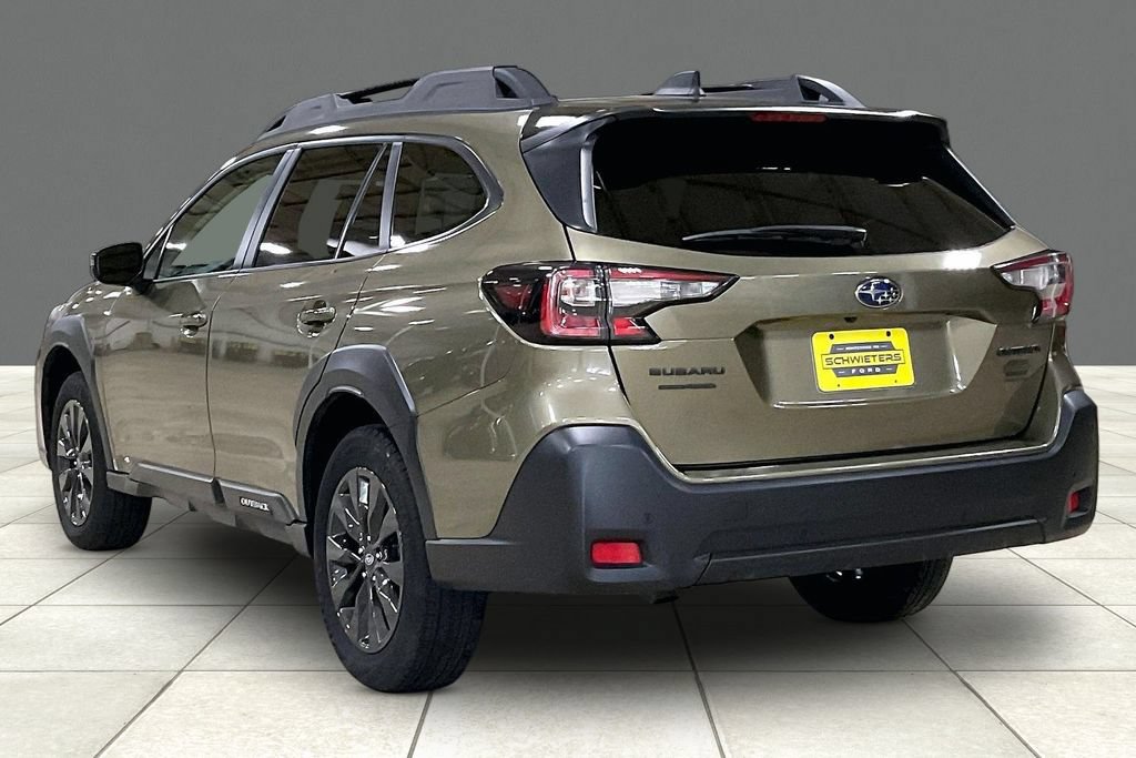 Used 2025 Subaru Outback Onyx Edition AWD/4WD image 11