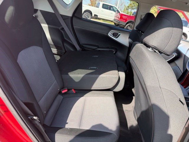 Used 2024 Kia Soul LX w/ LX Technology Package FWD image 30