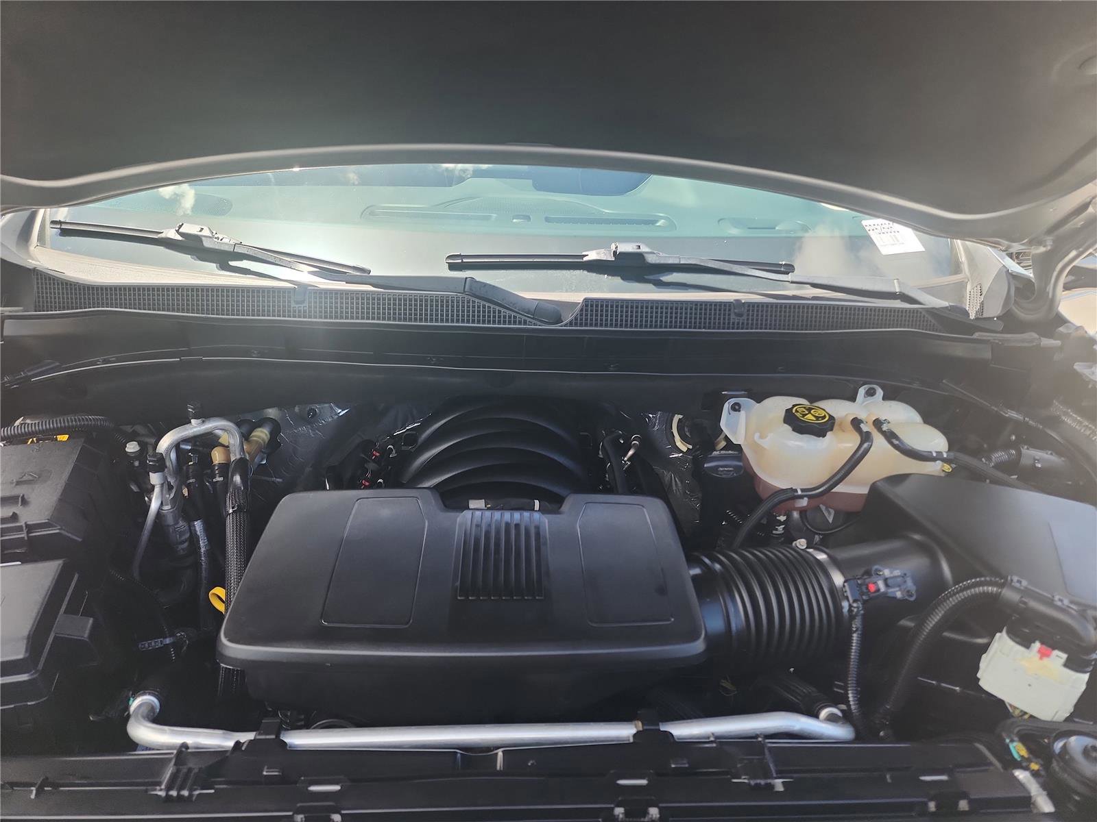 Used 2023 Chevrolet Suburban Premier image 15