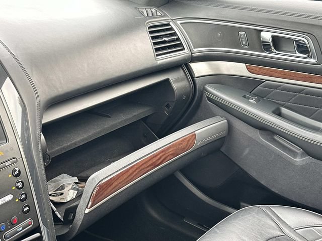 Certified 2019 Ford Explorer Platinum AWD/4WD image 32