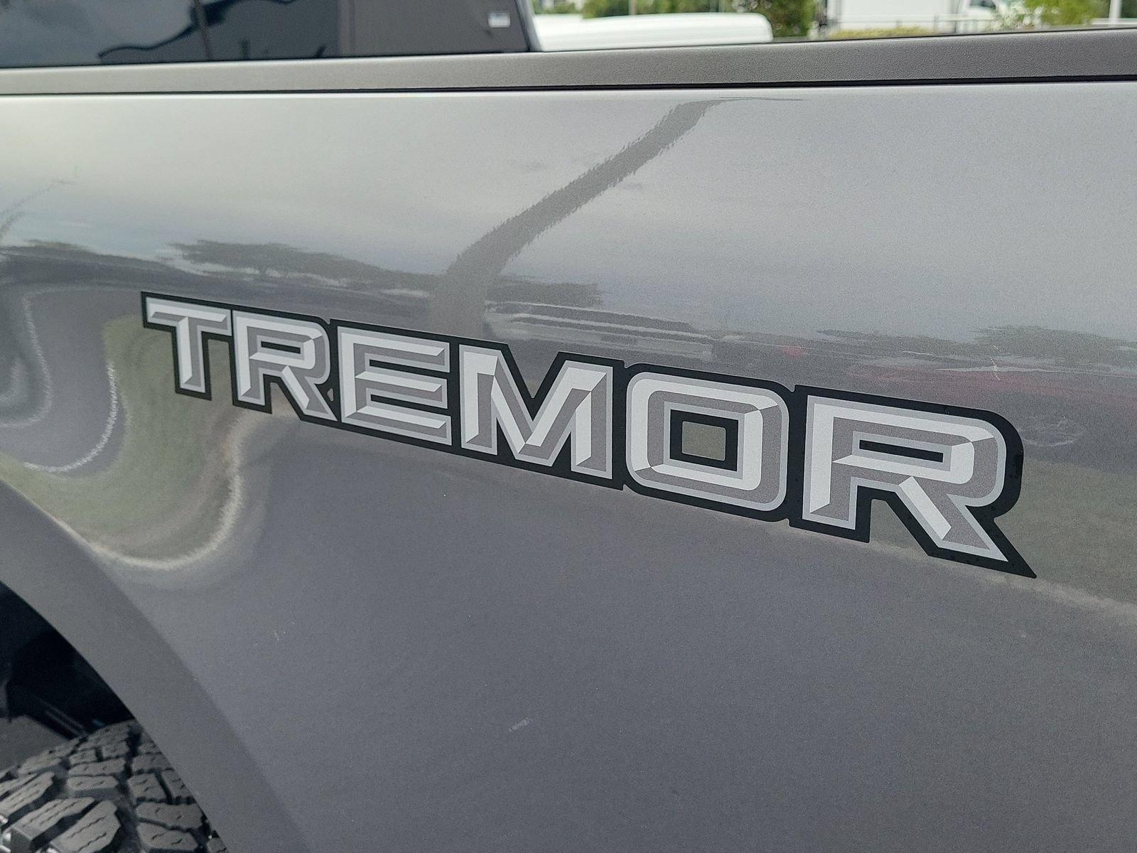 Certified 2026 Ford F250 Platinum w/ Tremor Off-Road Package AWD/4WD image 6