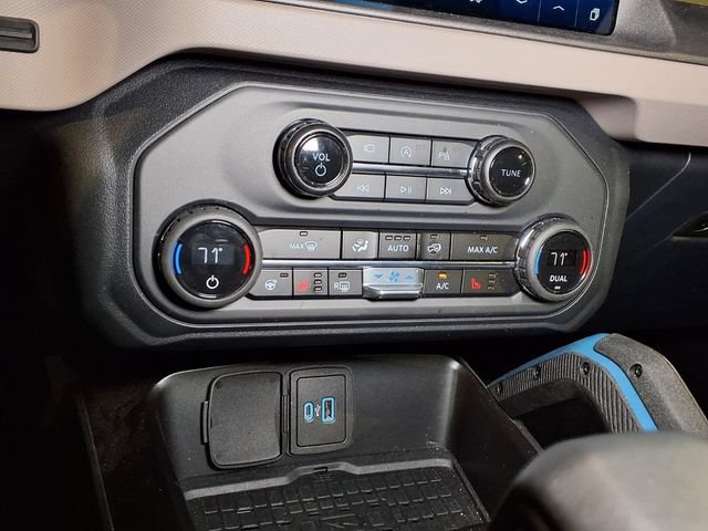 Certified 2024 Ford Bronco Wildtrak AWD/4WD image 8