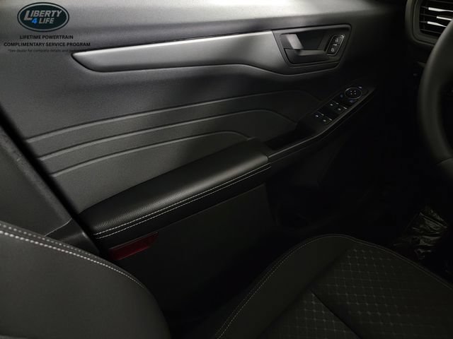 Certified 2023 Ford Escape Active AWD/4WD image 34