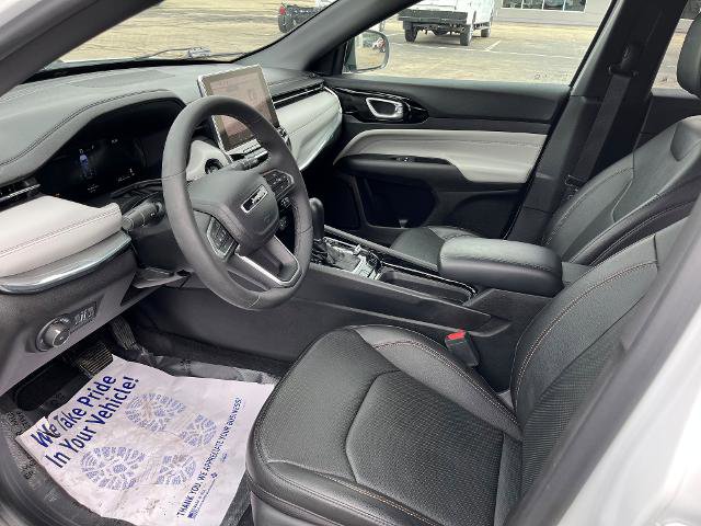 Used 2023 Jeep Compass Limited w/ Elite Group AWD/4WD image 7
