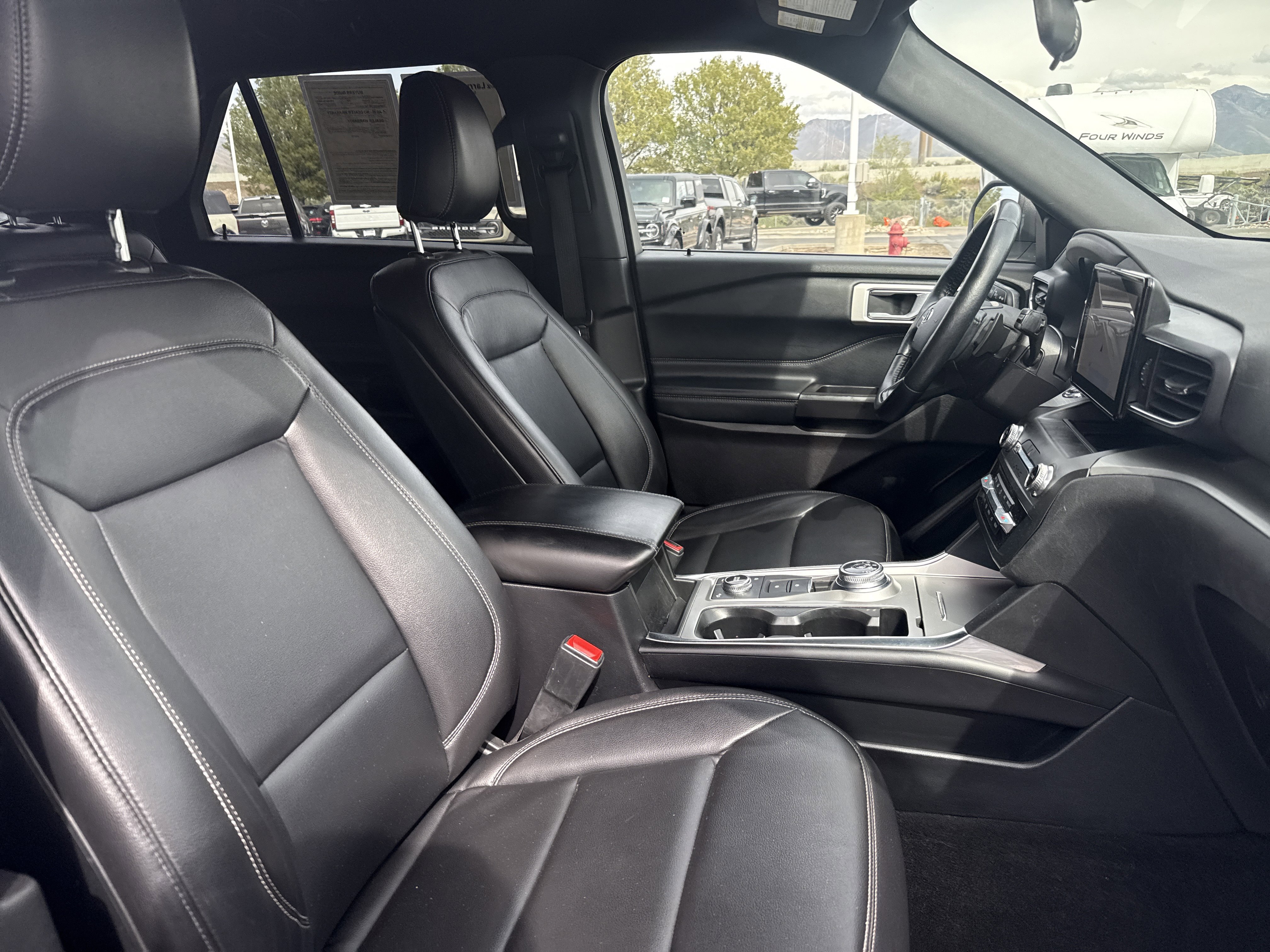 Certified 2020 Ford Explorer XLT w/ Equipment Group 202A AWD/4WD image 26