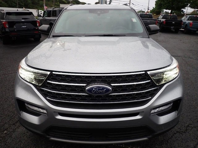 Certified 2023 Ford Explorer XLT w/ Equipment Group 202A image 8