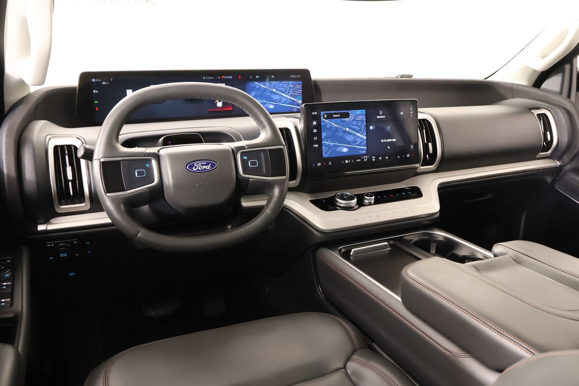 Certified 2025 Ford Expedition Active AWD/4WD image 2