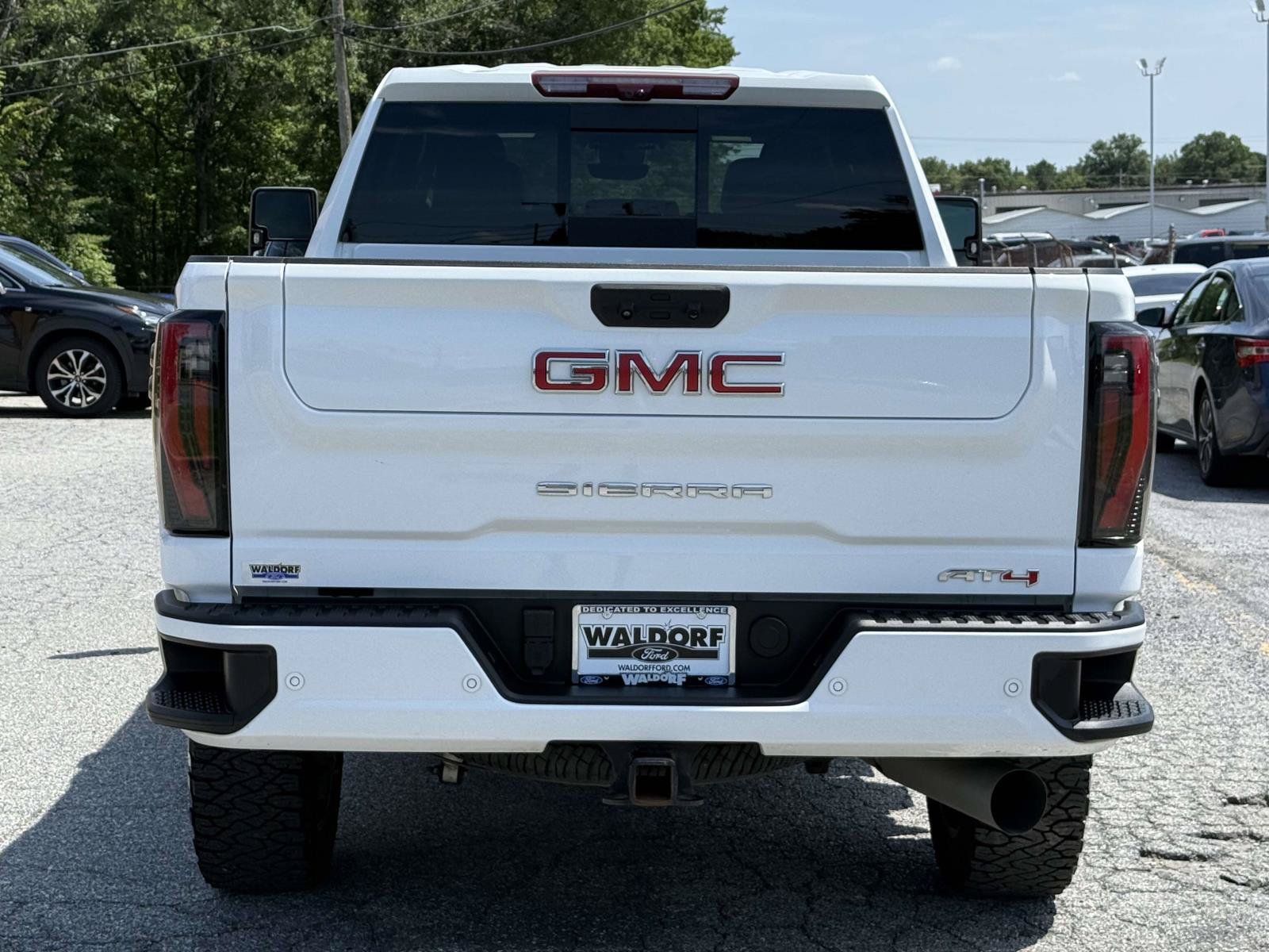 Used 2024 GMC Sierra 2500 AT4 w/ AT4 Premium Plus Package AWD/4WD image 3