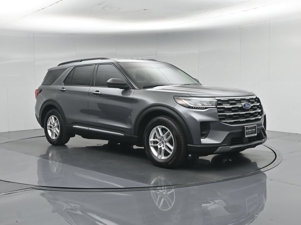 Certified 2025 Ford Explorer Active RWD image 7