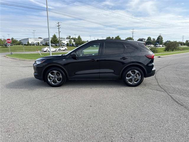 Certified 2025 Ford Escape ST-Line FWD image 8
