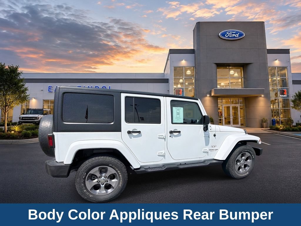 Used 2018 Jeep Wrangler Unlimited Sahara w/ Connectivity Group AWD/4WD image 8