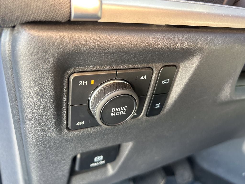 Certified 2025 Ford Expedition Active AWD/4WD image 11