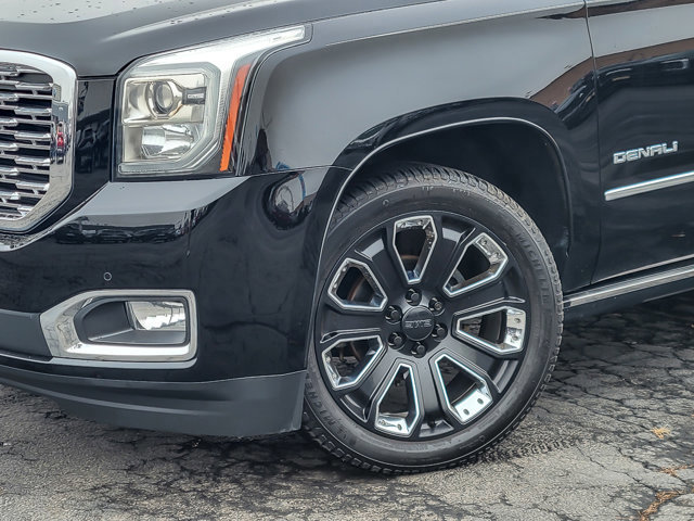 Used 2020 GMC Yukon Denali w/ Denali Ultimate Black Edition image 7