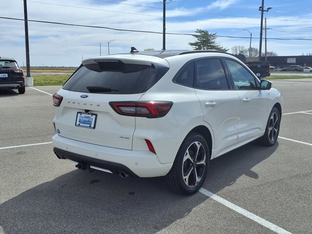 Certified 2023 Ford Escape ST-Line Select w/ Tech Pack #2 AWD/4WD image 5