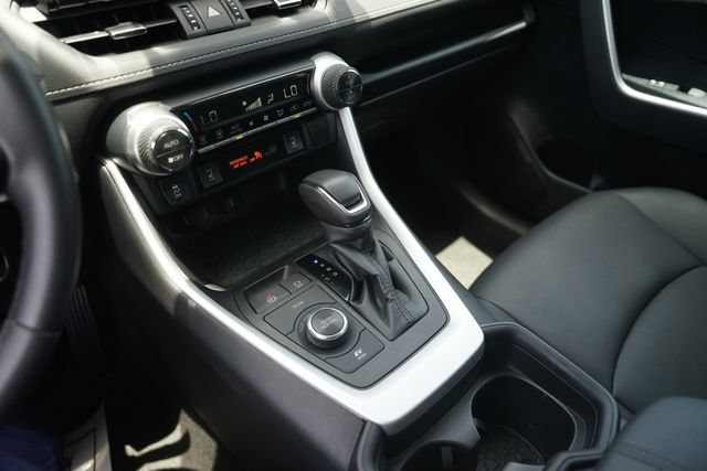 Used 2021 Toyota RAV4 XLE Premium AWD/4WD image 29