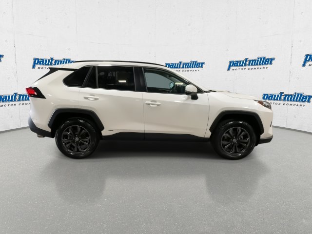 Used 2022 Toyota RAV4 XLE Premium AWD/4WD image 12