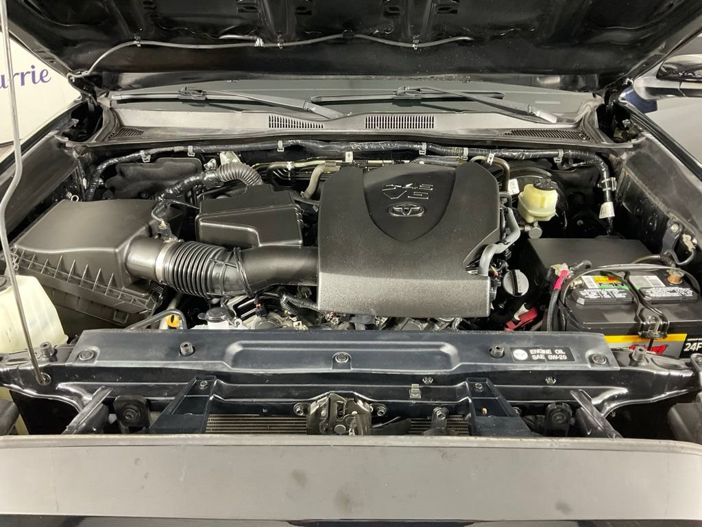 Used 2018 Toyota Tacoma 2WD Double Cab image 9