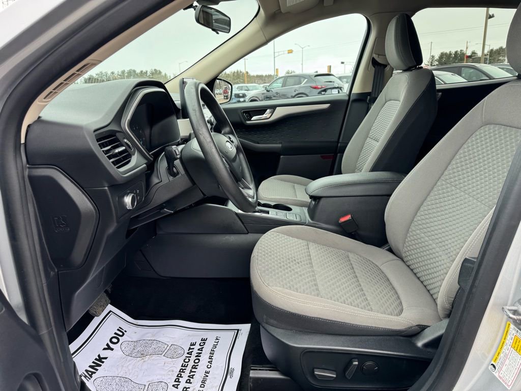 Certified 2020 Ford Escape SE image 12