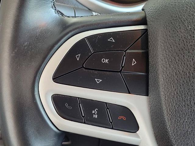 Used 2018 Jeep Cherokee Trailhawk w/ Comfort/Convenience Group AWD/4WD image 31