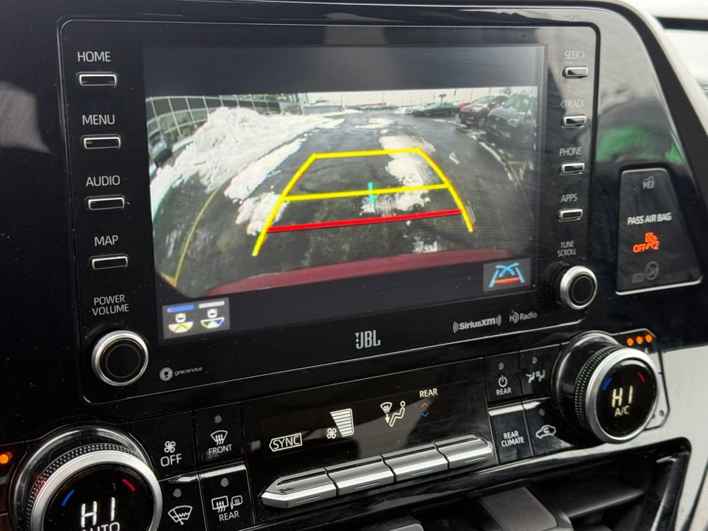 Used 2021 Toyota Highlander Limited image 20