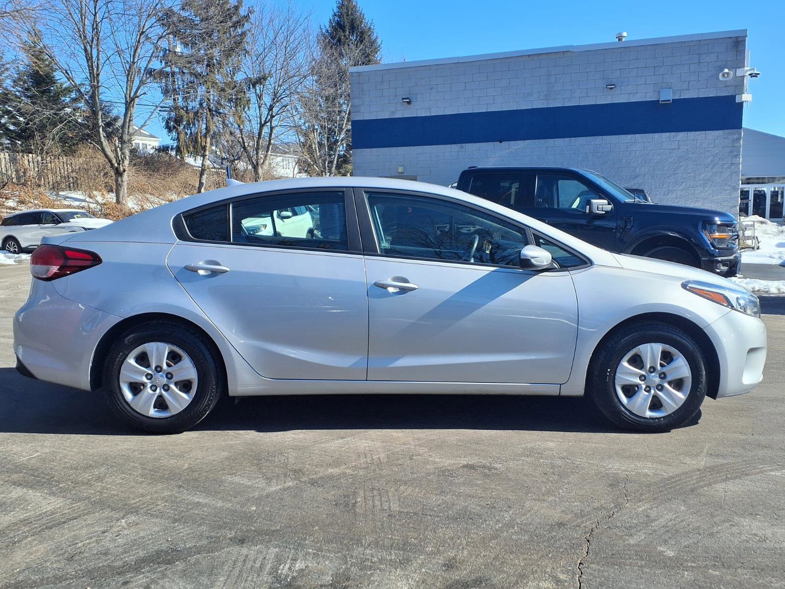 Used 2018 Kia Forte LX image 6