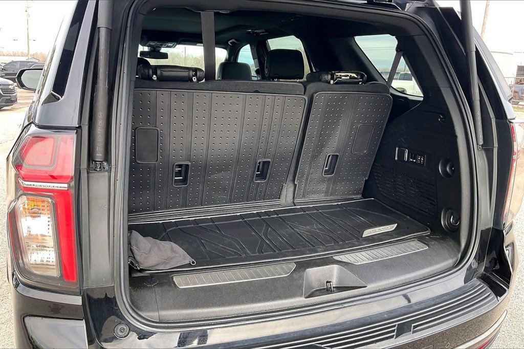 Used 2022 Chevrolet Tahoe Z71 w/ Luxury Package image 38