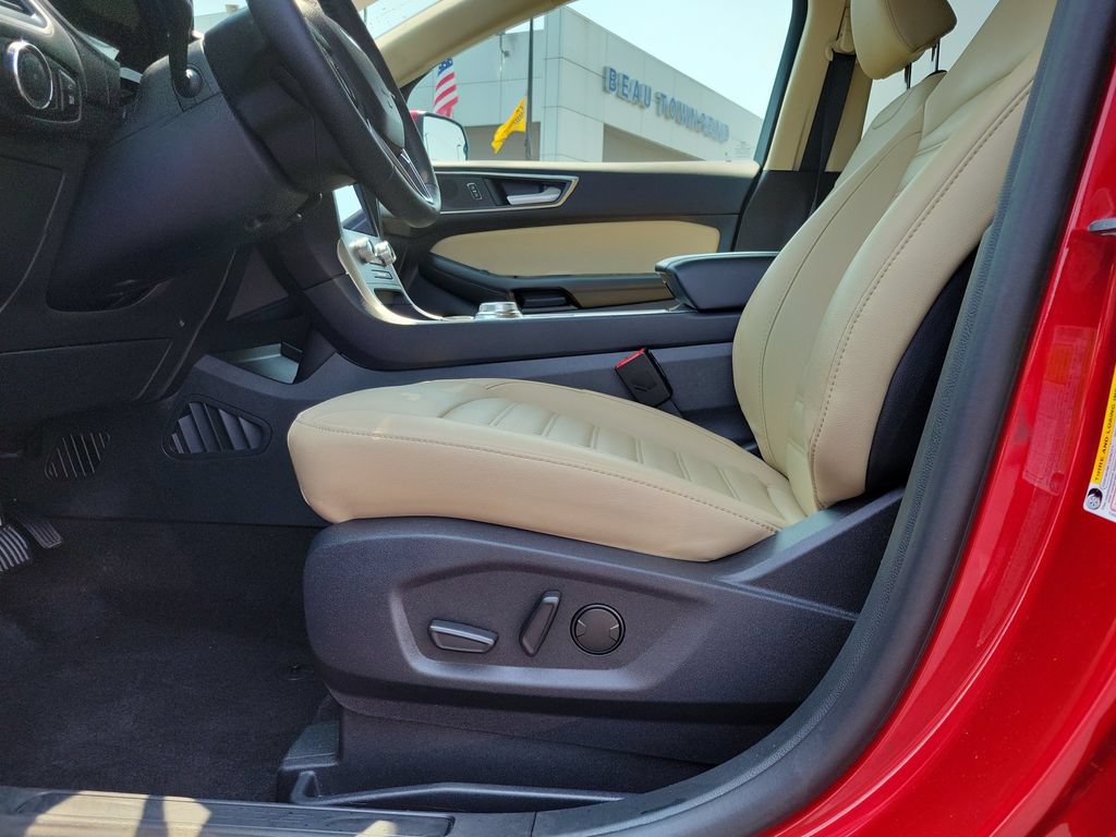 Certified 2024 Ford Edge SEL w/ Convenience Package AWD/4WD image 19