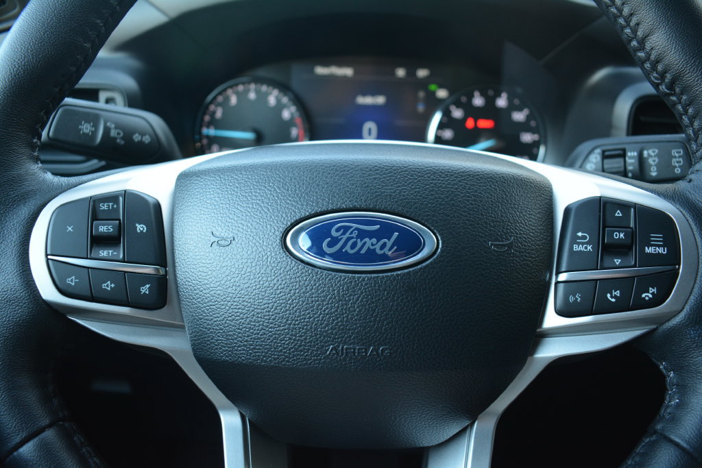 Certified 2024 Ford Explorer XLT AWD/4WD image 11