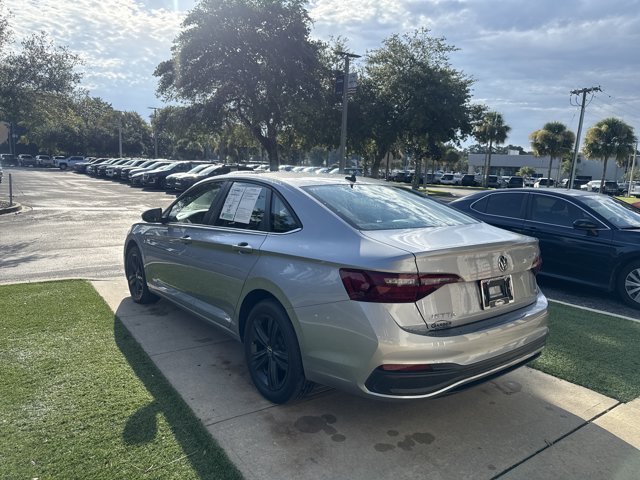 Used 2023 Volkswagen Jetta SE w/ Panoramic Sunroof Package FWD image 7