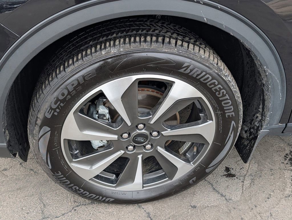Certified 2023 Ford Escape Platinum w/ Premium Technology Package image 6