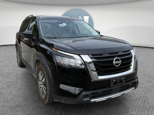 Used 2025 Nissan Pathfinder SL
