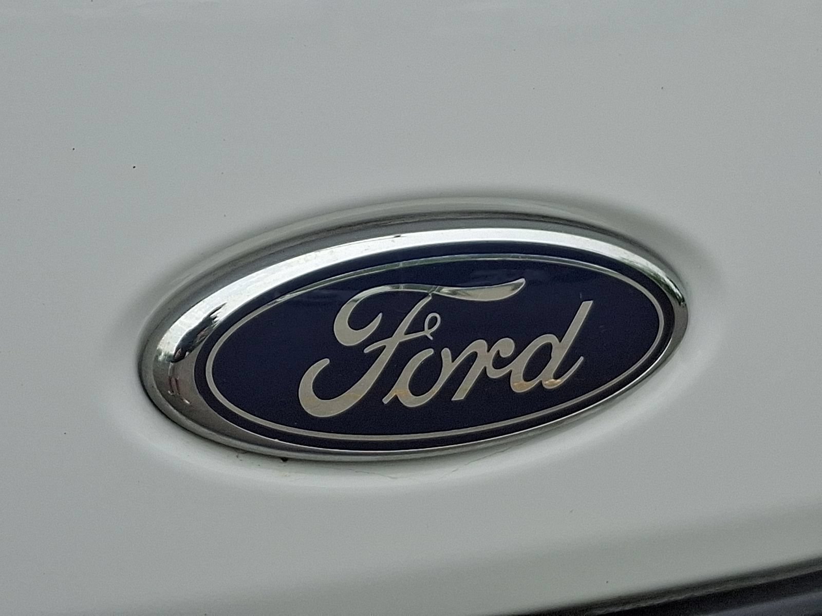Certified 2023 Ford Transit 150 Low Roof RWD image 29