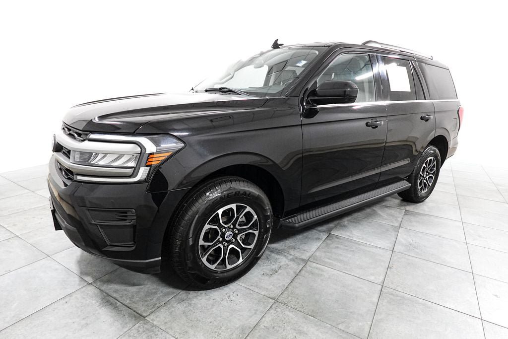 Certified 2024 Ford Expedition XLT AWD/4WD image 4