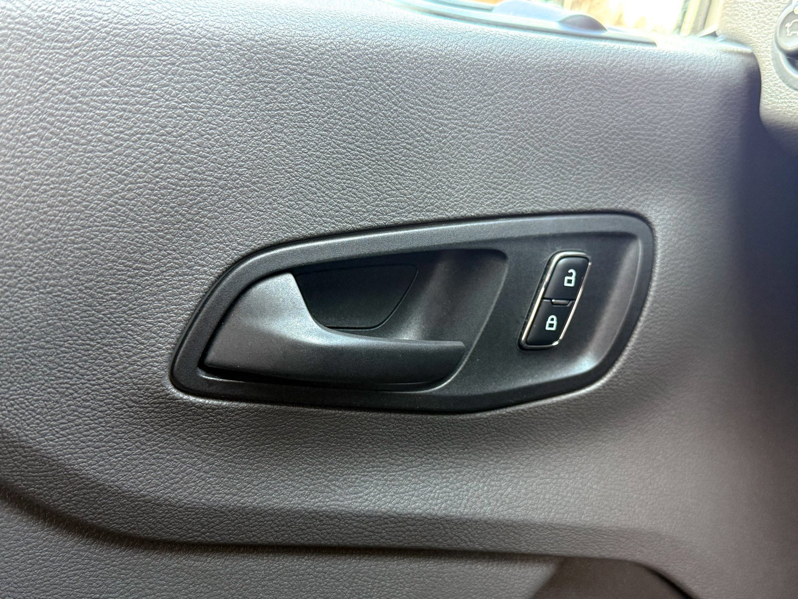 Certified 2025 Ford Transit 350 XLT image 30